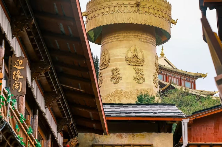 Lijiang + Jade Dragon Snow Mountain + Shangri-La + Xishuangbanna8-Day 7-Night Private Tour