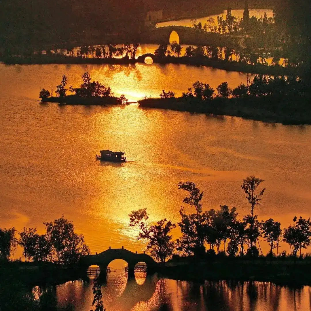 Xianghu Lake