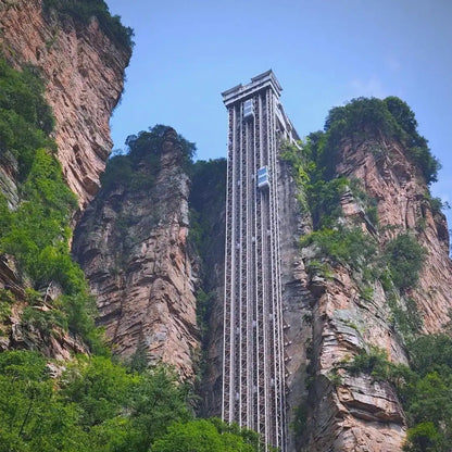 Hundred Dragons Elevator