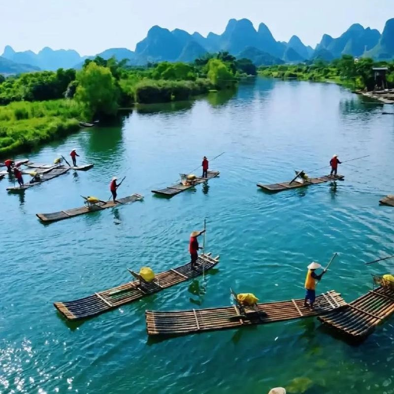 Yulong River bamboo raft