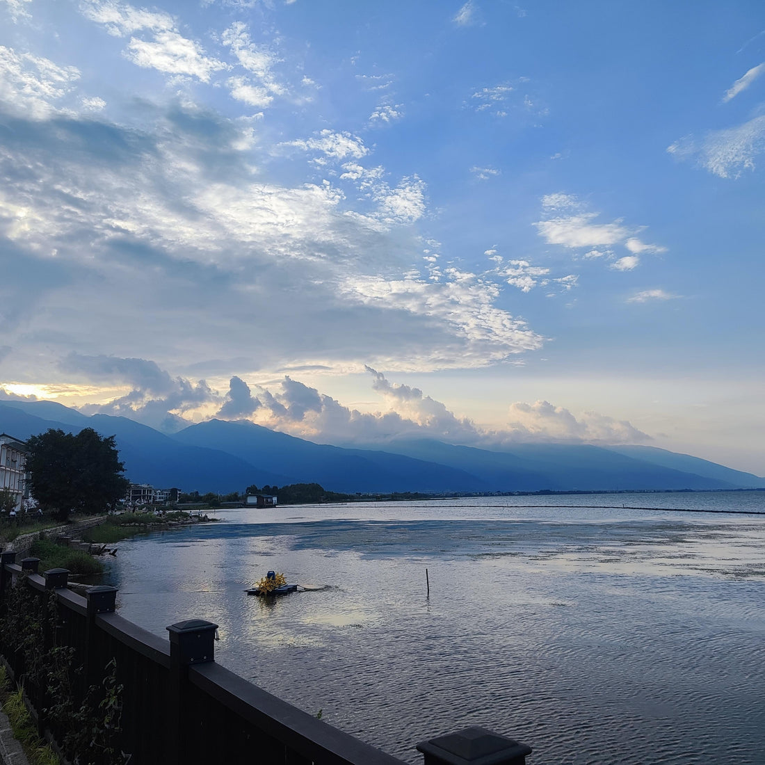 洱海